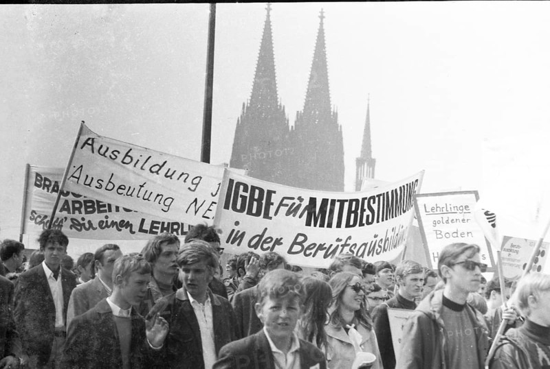 DEU, Germany, Dortmund: Personalities from politics, business and culture from the years 1965-71, Cologne. DGB demonstration for better education, apprenticeships and against youth unemployment ca. 1965, Europe