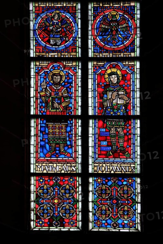 Colourful stained glass window with apostle John and Matthew, evangelist, two, figures, biblical, blue, black, silhouette, stained glass, arts and crafts, Katharinenkirche, Oppenheim, Rhine-Hesse region, Rhineland-Palatinate, Germany, Europe
