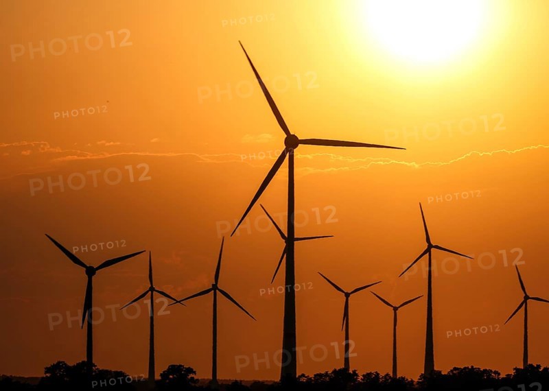 Sunset at a wind farm, Mallnow