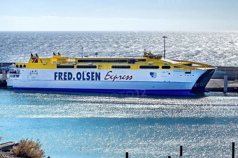 Fast ferry from Fuerteventura to Gran Canaria docked in the harbour of Morro Jable, in the background East Atlantic, Morro Jable, Fuerteventura, Canary Islands, Spain, Europe
