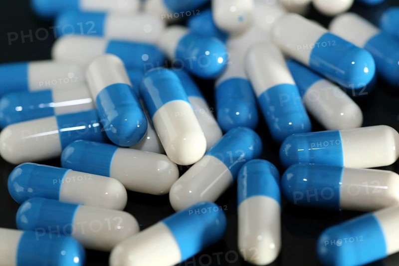 Close-up of different pharmaceutic pills and tablets (Close-up of different pharmaceutic pills and tablets)