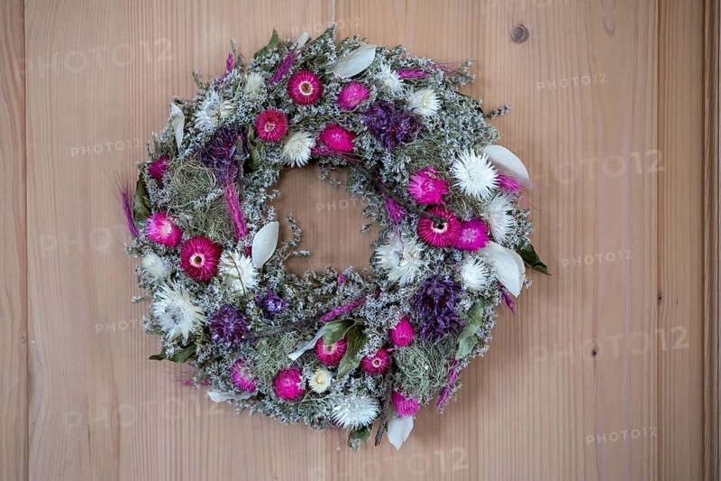 Door wreath, Hotel Servus Gelting, Upper Bavaria, Bavaria, Germany, Europe