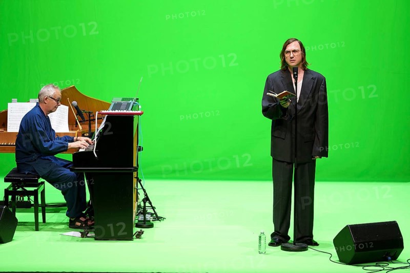 Lars Eidinger reads Die Hauspostille appeals to the reader's emotions and intellect. in Potsdam's Nikolaisaal on 30 June 2024