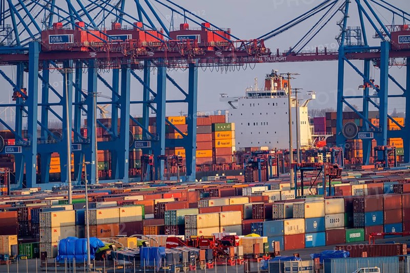 Container terminal Tollerort, container ships are loaded and unloaded, one of 4 container terminals in the Port of Hamburg, Hamburg, Germany, Europe