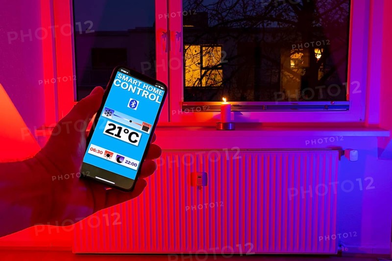 Smart Home application, control of heating, room temperature via Bluetooth, mobile phone, smartphone