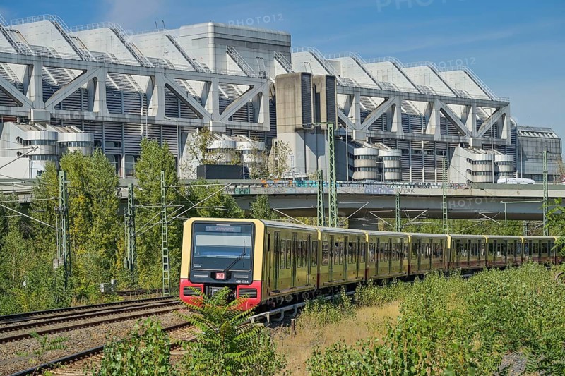 Ringbahn, S-Bahn in front of Westkreuz station, ICC, Westend, Charlottenburg, Berlin, Germany, Europe