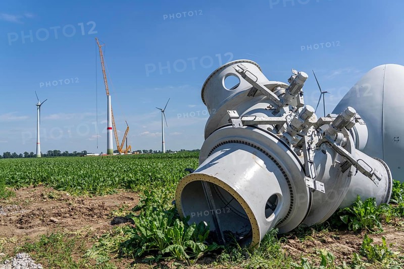 Repowering, dismantled Enercon E-58 wind turbine in a wind farm near Issum, 9 older wind turbines that have been in operation for over two decades are being replaced by a total of four Enercon E-160 turbines, under construction, with a total output of 22 megawatts, Lower Rhine, North Rhine-Westphalia, Germany, Europe
