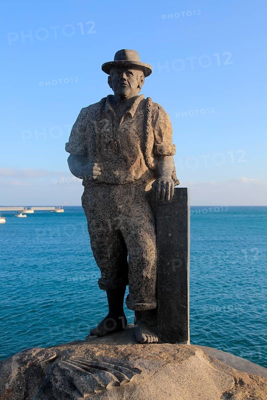 'Pescador de Viejas' sculpture by Juan Miguel Cubas Sanchez, 2003, Puerto del Rosario, Fuerteventura, Canary Islands, Spain, Europe