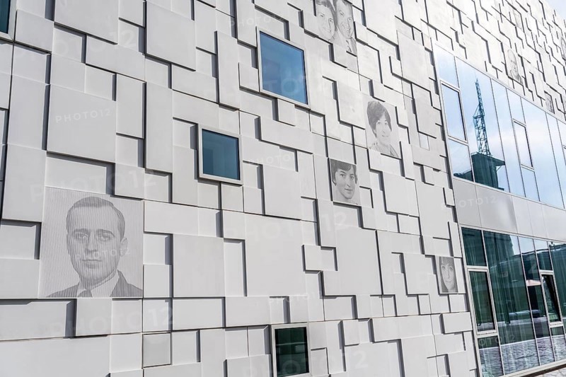German Emigration Centre, museum on emigration and immigration from and to Germany, at the New Harbour, extension with faces of descendants of immigrants to Germany, Bremerhaven, Bremen, Germany, Europe