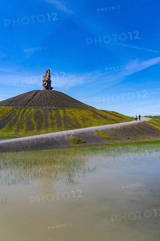 Rheinelbe spoil tip in Gelsenkirchen, 100 metre high spoil tip, landscape park, with the sculpture Himmelsleiter, made from concrete parts of the former Rheinelbe colliery, Gelsenkirchen, North Rhine-Westphalia, Germany, Europe