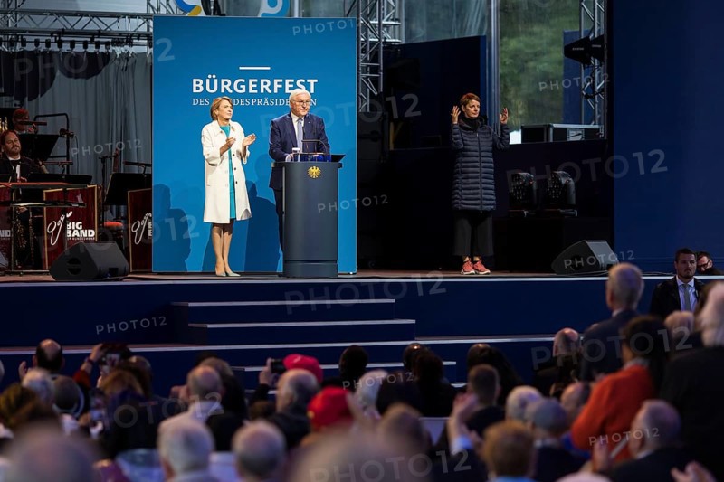 Elke Büdenbender (woman of the Federal President) and Frank-Walter Steinmeier (President of the Federal Republic of Germany) at the opening speech for the Federal President's Citizens' Festival in Bellevue Palace Gardens, Berlin, 13/09/2024