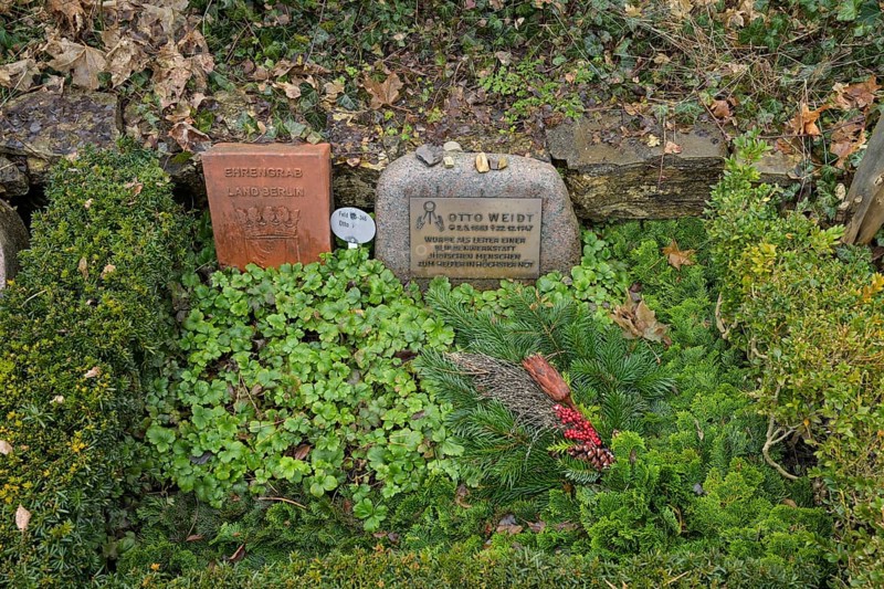 Otto Weidt, grave of honour, Zehlendorf Cemetery, Onkel-Tom-Straße, Zehlendorf, Berlin, Germany, Europe
