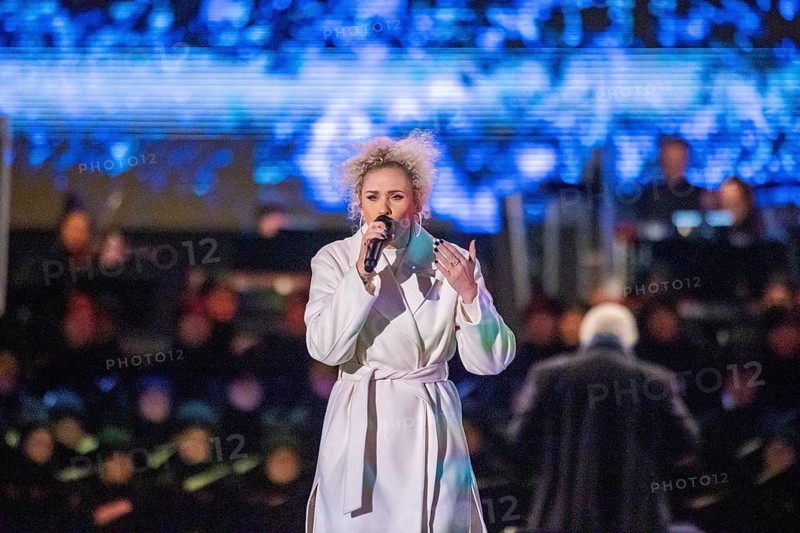 When over 25, 000 visitors flock to the Rudolf Harbig Stadium for the big Advent concert just in front of Christmas, the Christmas festivities begin for many Dresdeners. What began in 2015 as part of the celebrations to mark the anniversary of the world-famous Dresdner Kreuzchor choir has now established itself as one of the biggest and most beautiful Christmas events in Germany. Singer Sabrina Weckerlin, Dresden, Saxony, Germany, Europe