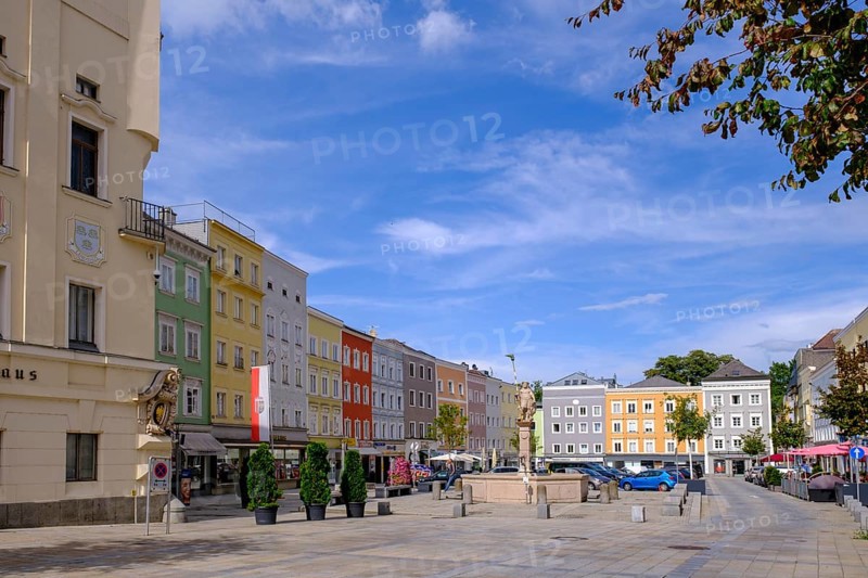 Main square with town hall, Ried im Innkreis, Innviertel, Upper Austria, Austria, Europe