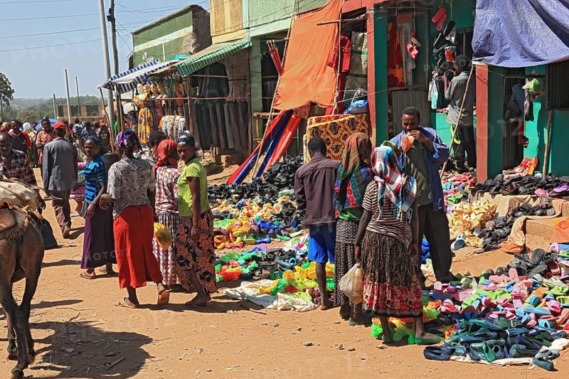 South Ethiopia, market in Jinka, market day, trade with plastic sandals, plastic shoes, market scene, Ethiopia, Africa