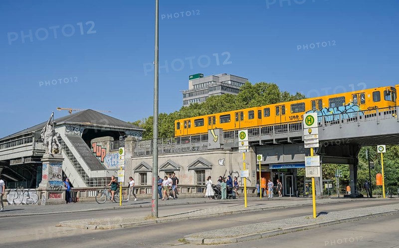 Underground station, U1, Hallesches Tor, Kreuzberg, Berlin, Germany, Europe