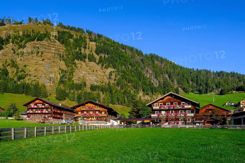 Old farmhouses in Grossdorf near Kals am Großglockner, East Tyrol, Austria, Europe