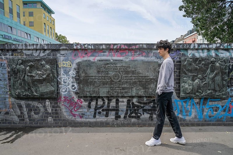 Bronze plaques, Memorial to the Anti-Fascist Resistance Struggle and Liberation, Schönhauser Allee, Prenzlauer Berg, Pankow, Berlin, Germany, Europe