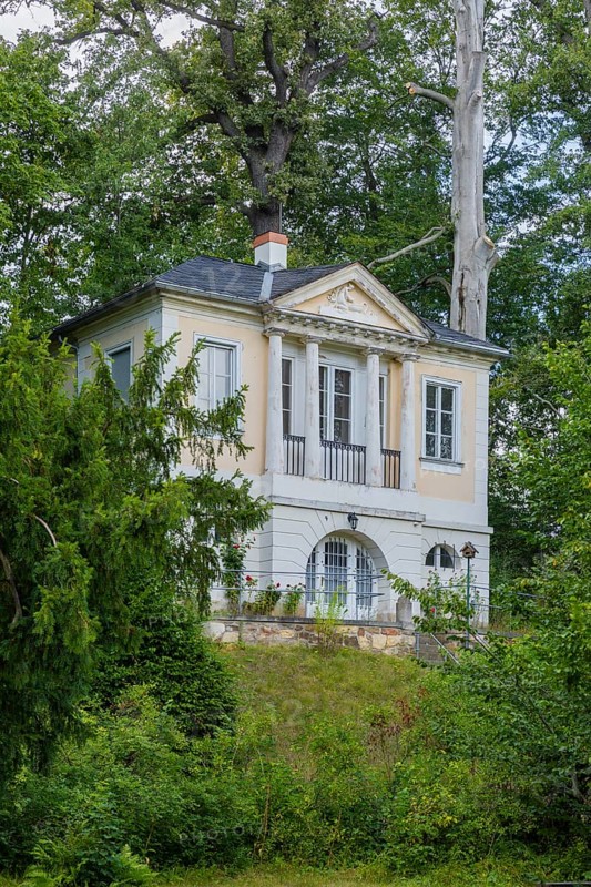 Reinhardtsgrimma Castle is a baroque castle in the Reinhardtsgrimma district of the town of Glashütte in the Saxon Switzerland-Eastern Ore Mountains district of Saxony. classicist bathhouse in the castle park, Reinhardsgrimma, Reinhardtsgrimma, Saxony, Germany, Europe