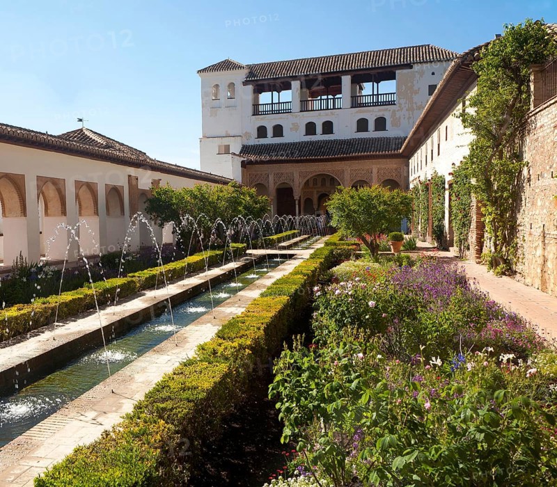 Patio de la Acequia, Court of the water Channel, Generalife palace gardens, Alhambra, Granada, Spain, Europe