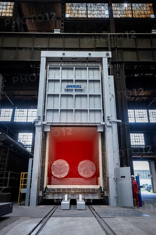 Inauguration of a hydrogen-capable forging furnace at the Gröditz forging plant, With the commissioning, the Göditz forging plant is able to use hydrogen on an industrial scale for the climate-neutral production of high-quality large forgings, Schmiedewerke Gröditz GmbH, first hydrogen-powered forging furnace, Gröditz, Saxony, Germany, Europe