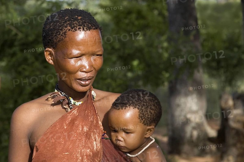 Bushman, woman with child, Africa, Namibia, San, Bushmen, Africa