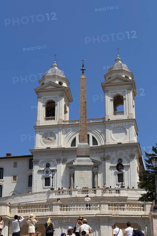 The church Santissima Trinita dei Monti, Santa Trinita dei Monti or Santissima Trinita al Monte Pincio, Most Holy Trinity on Mount Pincio, and the Obelisco Sallustiano, above the Spanish Steps in Rome, Italy, Europe