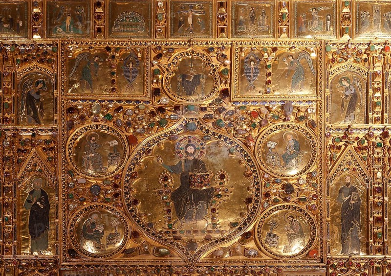 Golden altarpiece (Pala d'Oro) in the Basilica di San Marco, Venice, Veneto, Italy, Europe