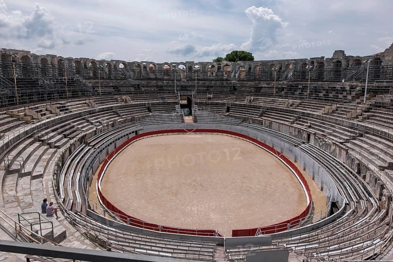 Roman Amphitheatre, Arles, UNESCO World Heritage Site, Bouches du Rhone, Provence Alpes Cote d'Azur, France, Europe