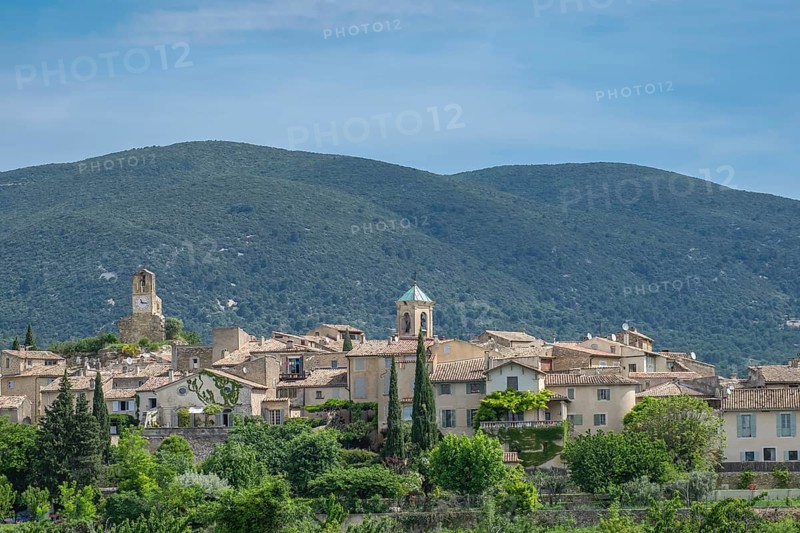 View of Lourmarin, Luberon, Vaucluse, France, Europe