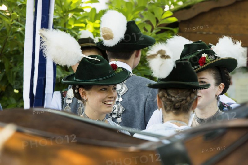 Traditional traditional costume parade, Garmisch-Partenkirchen, Werdenfelser Land, Upper Bavaria, Bavaria, Germany, Europe
