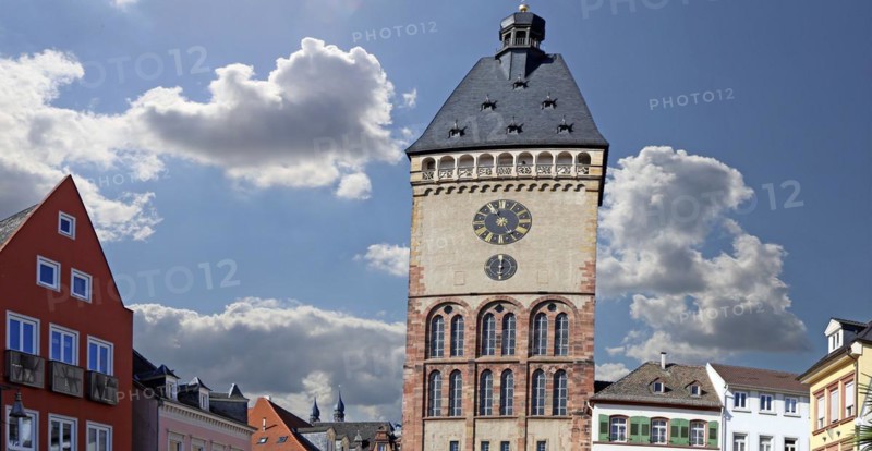 The Altpörtel at the end of Maximilianstraße in Speyer, Rhineland-Palatinate