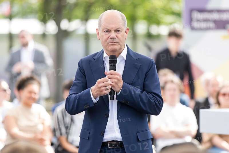Olaf Scholz (Federal Chancellor, SPD) at the Germany Dialogue on the topic Together for Democracy in the dialogue forum at Celebrating Democracy. / The Basic Law turns 75, together it will be a celebration, Berlin, 24.05.2024