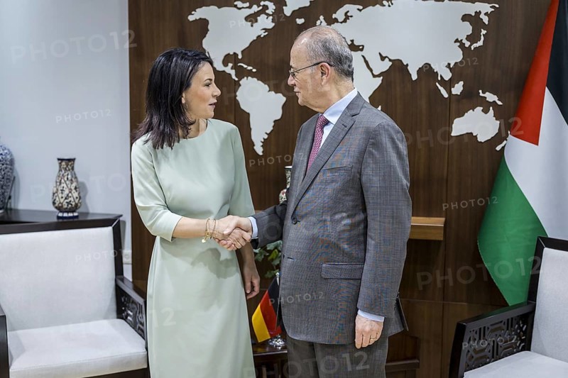 Annalena Bärbock (Alliance 90/The Greens), Federal Foreign Minister, pictured during her trip to Israel and the Palestinian territories. Here a meeting with the Prime Minister of the Palestinian Authority, Mohammed Mustafa, in Ramallah.