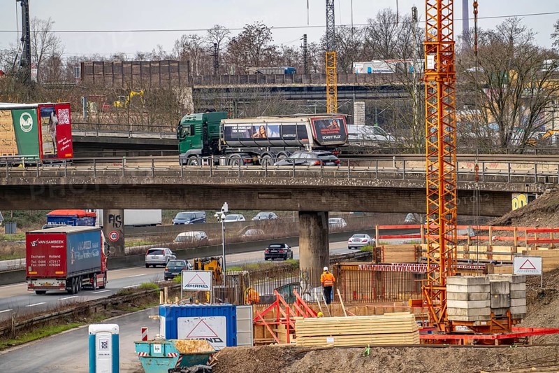 Duisburg-Kaiserberg motorway junction, complete reconstruction and new construction of the A3 and A40 junction, all bridges, ramps, carriageways are being renewed and partly widened, 8 years construction time, railway bridges running there are also being renewed, North Rhine-Westphalia, Germany, Europe