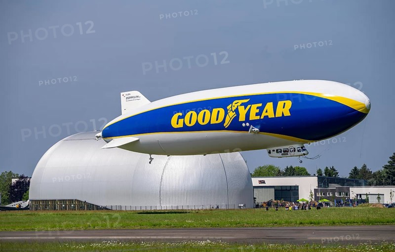 The Zeppelin NT, newly stationed at Essen/Mülheim Airport, undertakes sightseeing flights over the Rhine-Ruhr area, starting at the airship hangar of the WDL Group, Mülheim an der Ruhr, North Rhine-Westphalia, Germany, Europe