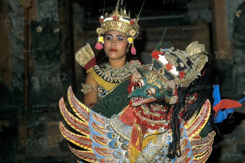 Ramajanabalett, Tänzerin und Garuda, Bali, Indonesien