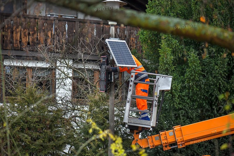 Dismantling of a solar speed display by the building yard, Eckental, Central Franconia, Bavaria, Germany, Europe