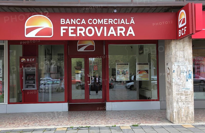 City of Targu Mures, Neumarkt am Mieresch, entrance area of a Romanian bank, Banca Camercialo Feroviara, Romania, Europe