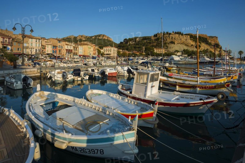 Harbour, sunset, Cassis, Bouches-du-Rhone, Provence-Alpes-Côte d'Azur, South of France, France, Europe