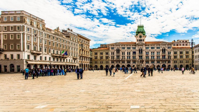 Piazza Unità d'Italia in the heart of the city, surrounded on three sides by magnificent neoclassical buildings, Trieste, harbour city on the Adriatic, Friuli, Italy, Trieste, Friuli, Italy, Europe