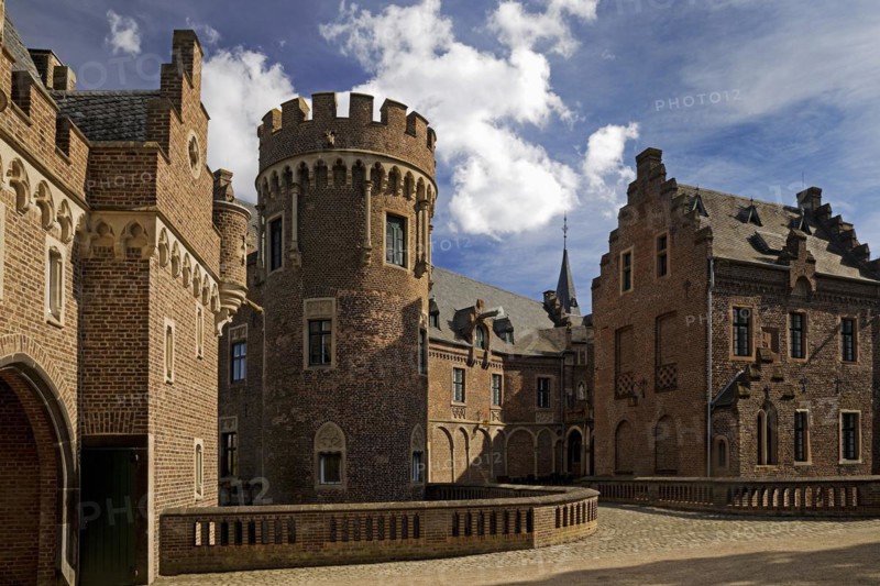 Paffendorf Castle, popular excursion destination, Bergheim, Rhine-Erft district, Rhenish lignite mining area, North Rhine-Westphalia, Germany, Europe