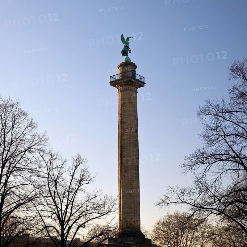 Waterloo Column with Victoria, Victory Column commemorating the Battle of Waterloo, Waterlooplatz, Hanover, Lower Saxony, Germany, Europe