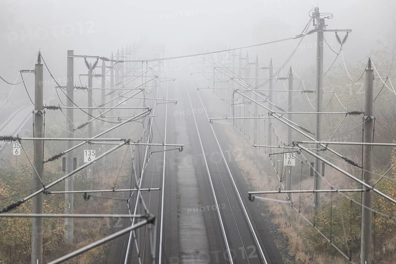 Fog on an ICE railway line near Neugarten, 06.11.2024., Neugarten, Brandenburg, Germany, Europe