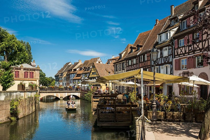 Picturesque colourful half-timbered houses, La Petite Venise, Colmar, Alsace, Bas-Rhin, France, Europe