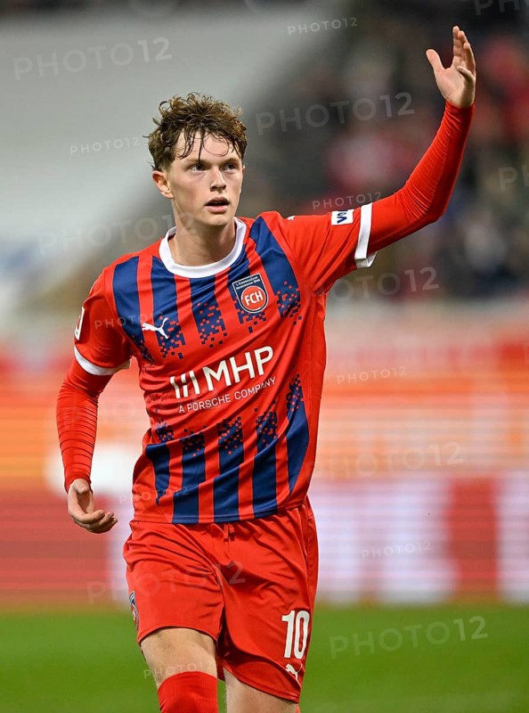 Paul Wanner 1. FC Heidenheim 1846 FCH (10) Gesture Gesture Voith-Arena, Heidenheim, Baden-Württemberg, Germany, Europe