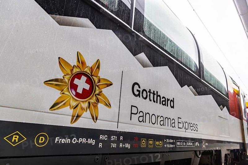 Gotthard Panorama Express, tourist train of the Swiss Federal Railways on the Gotthard railway. Flüelen, Canton of Uri, Switzerland, Europe