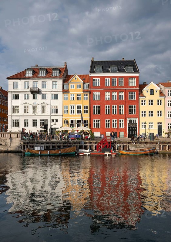 Nyhavn, in the Frederiksstaden district, harbour district with houses over 300 years old, promenade with many cafés, pubs, restaurants, canal, tourist attraction, Copenhagen, Denmark, Europe
