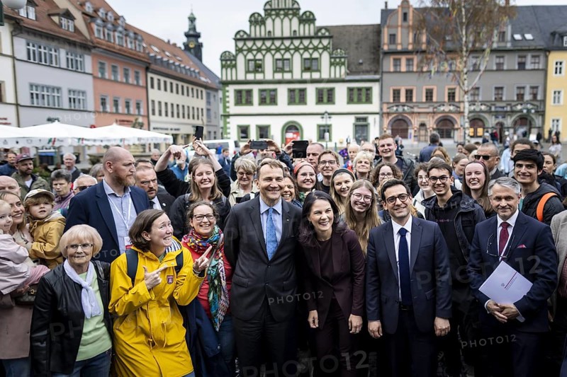 Annalena Bärbock (Alliance 90/The Greens), Federal Foreign Minister, Stephane Sejourne, Minister for Europe and Foreign Affairs of the French Republic, and Rados˜Çaw Sikorski, Minister for Foreign Affairs of the Republic of Poland, photographed in Weimar, 22 May 2024. Photographed on behalf of the Federal Foreign Office