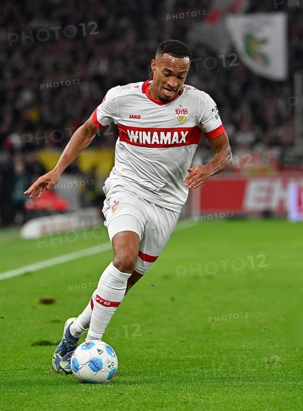 Jamie Leweling VfB Stuttgart (18) Action on the ball MHPArena, MHP Arena Stuttgart, Baden-Württemberg, Germany, Europe